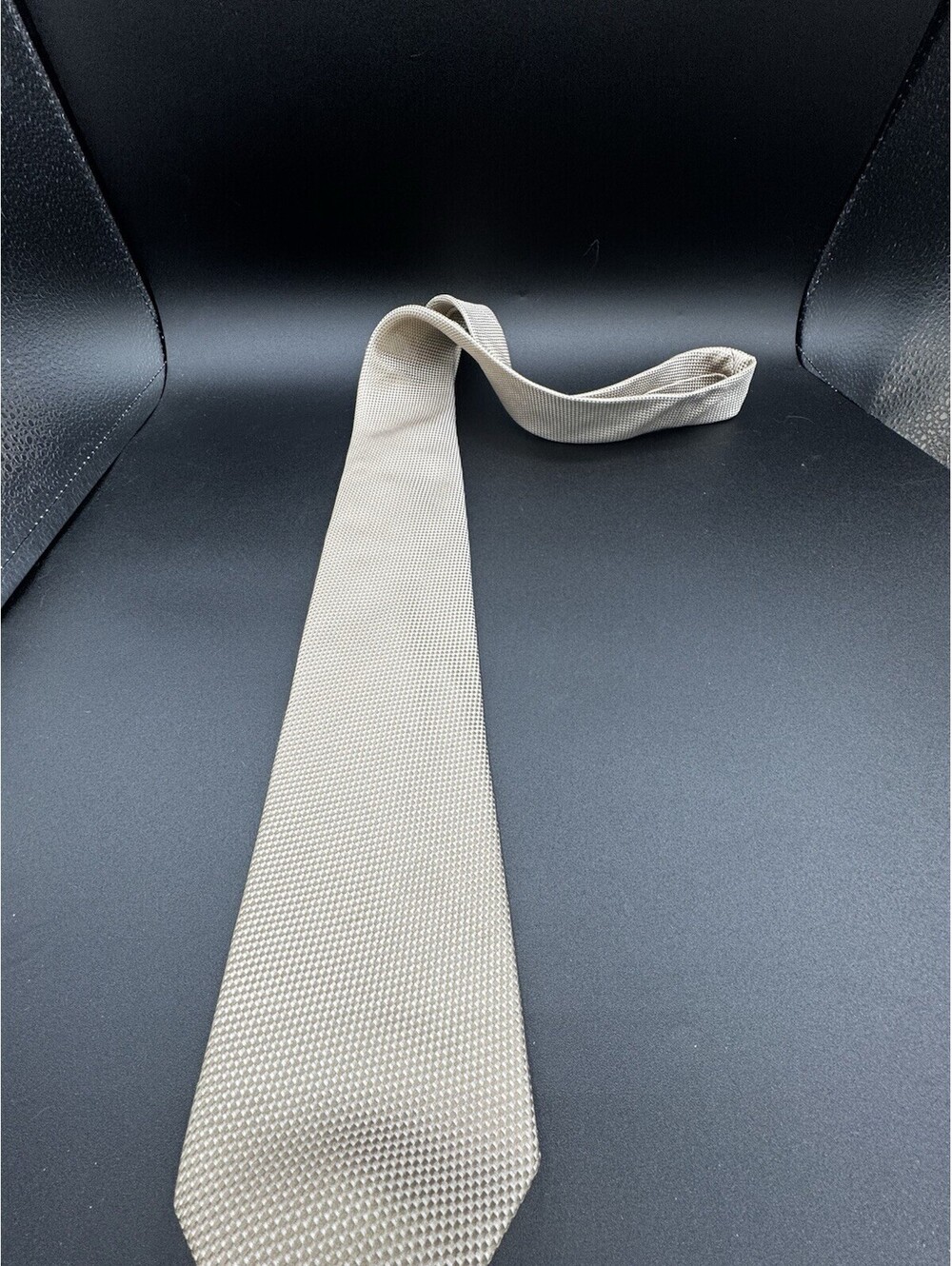 Michael Kors Men’s Tie Beige Tan Geometric 100% Silk 58” Classic 3.5”